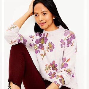 💥EUC💥 Floral Mock Neck Sweater - Pale Lavender - Sz Medium✨✨✨